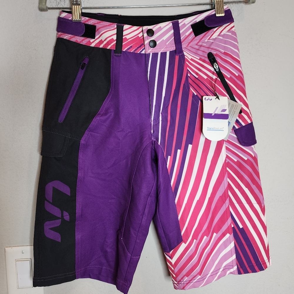 NWT LIV MTB Biking Tangle‎ Baggie Purple Fuschia Bermuda Shorts 4 pockets XS